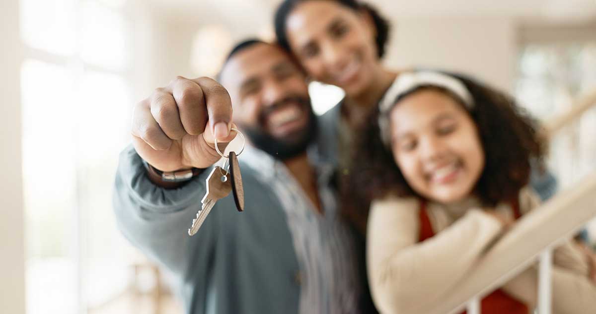 family-keys-new-home